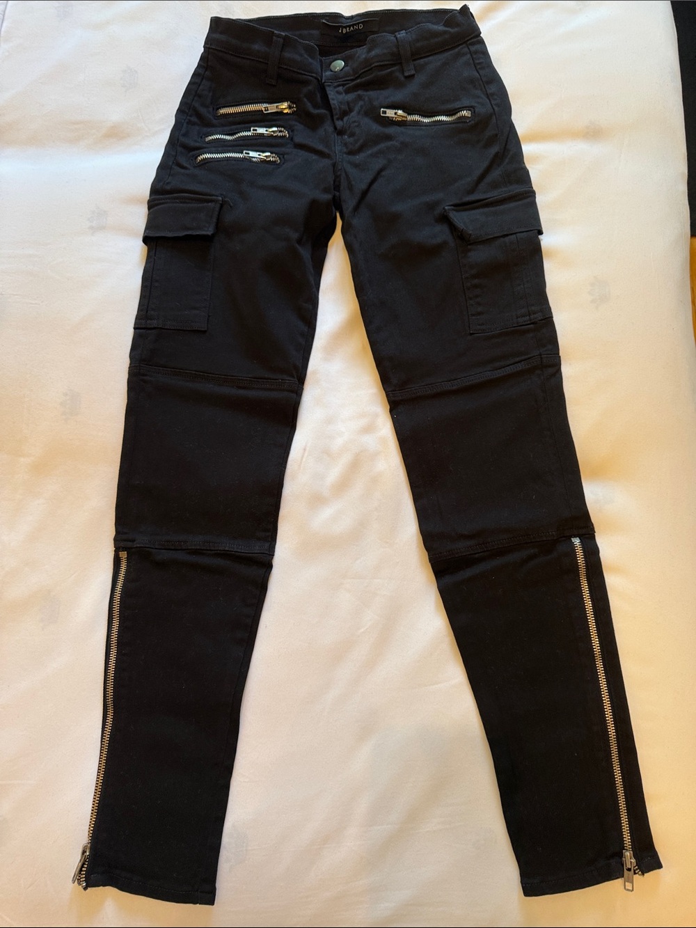 Black Women’s Zipper Cargo Jeans